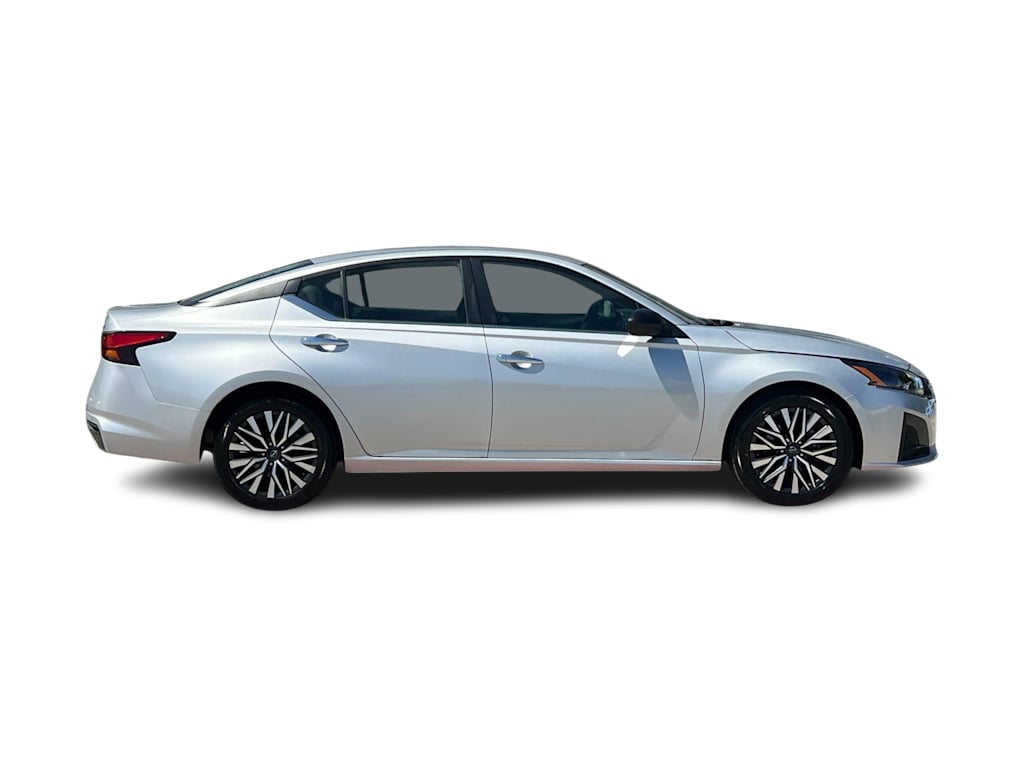 Thumbnail: 2024 Nissan Altima - 20