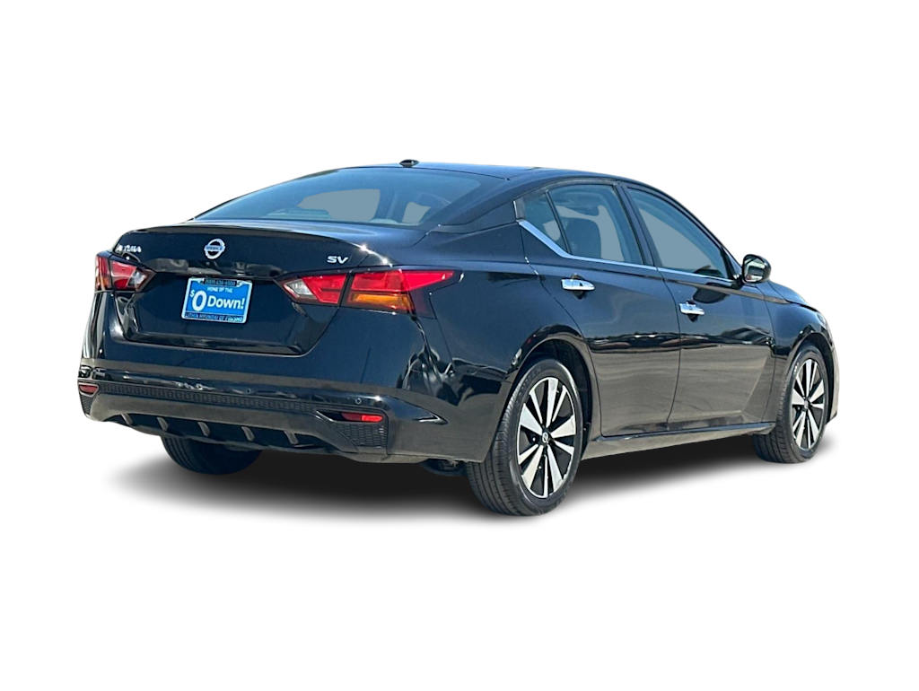 Thumbnail: 2022 Nissan Altima - 18
