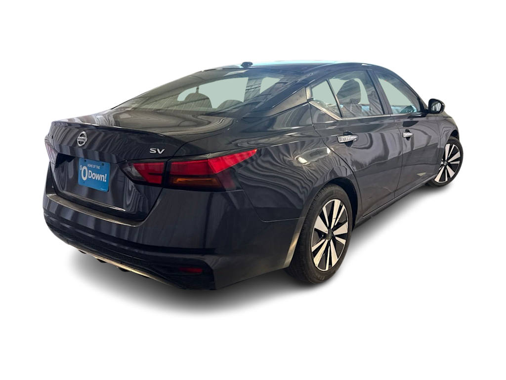 Thumbnail: 2022 Nissan Altima - 16