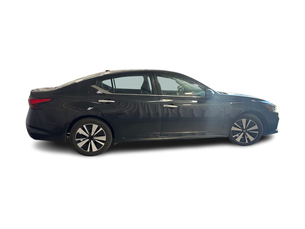Thumbnail: 2022 Nissan Altima - 15