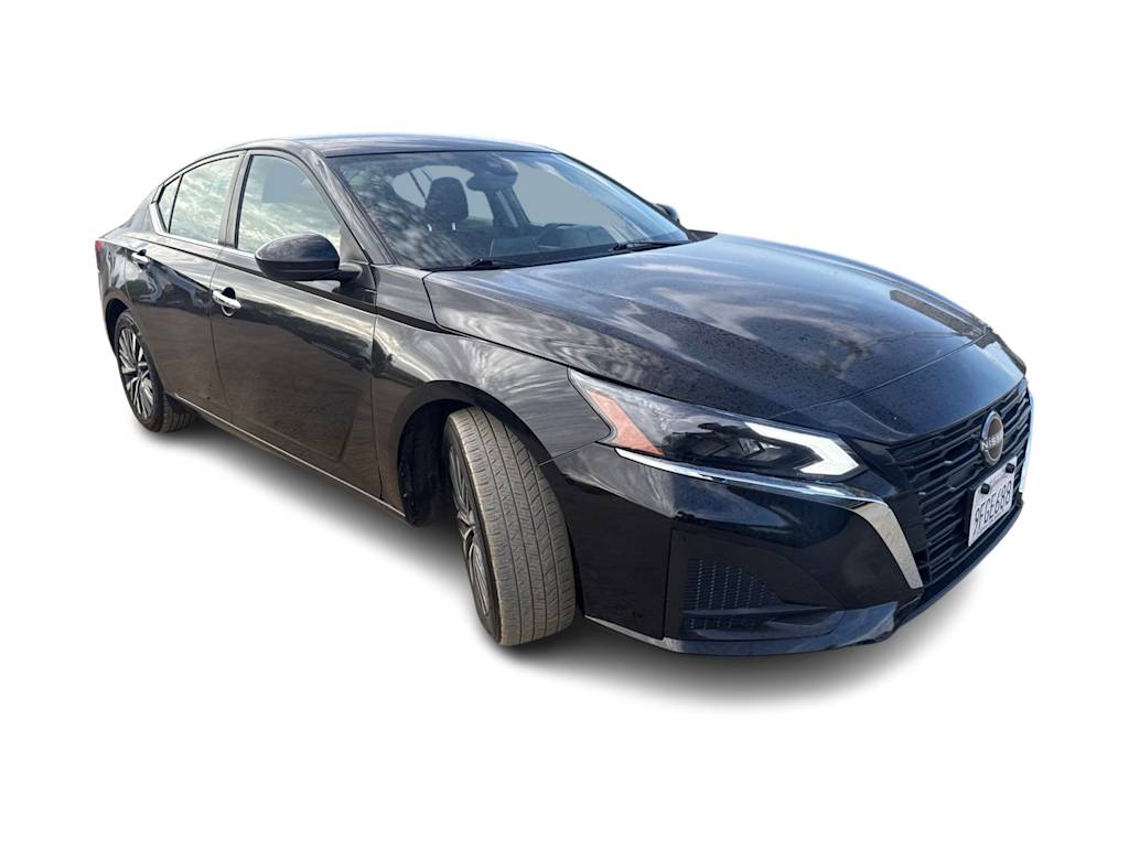 Thumbnail: 2023 Nissan Altima - 15