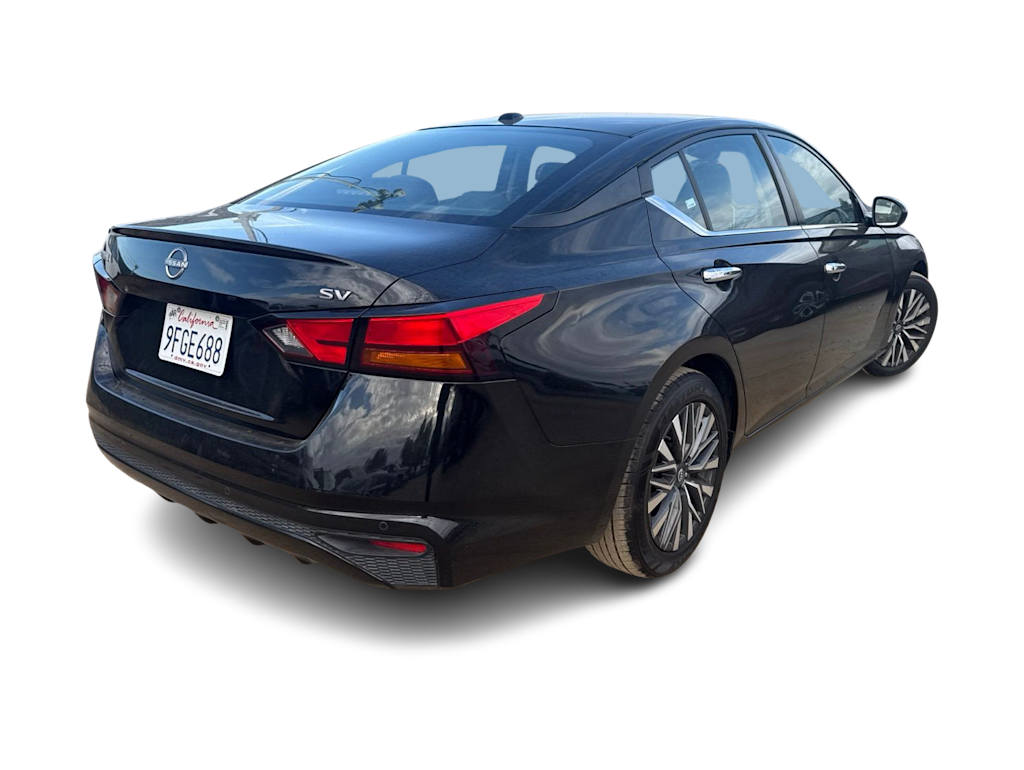 Thumbnail: 2023 Nissan Altima - 17