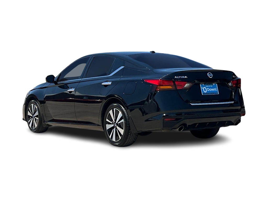Thumbnail: 2021 Nissan Altima - 4