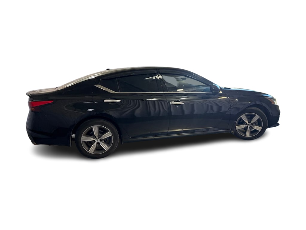 Thumbnail: 2019 Nissan Altima - 15