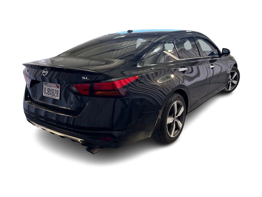 Thumbnail: 2019 Nissan Altima - 16