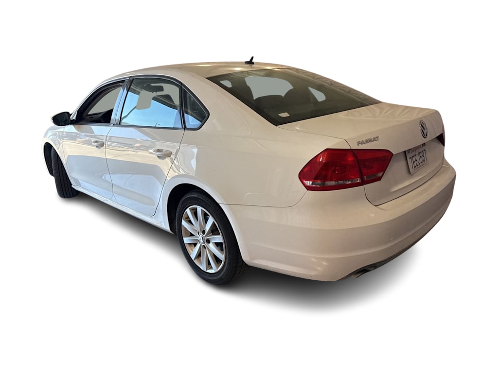 Thumbnail: 2012 Volkswagen Passat - 3