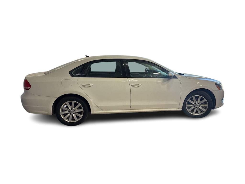 Thumbnail: 2012 Volkswagen Passat - 15