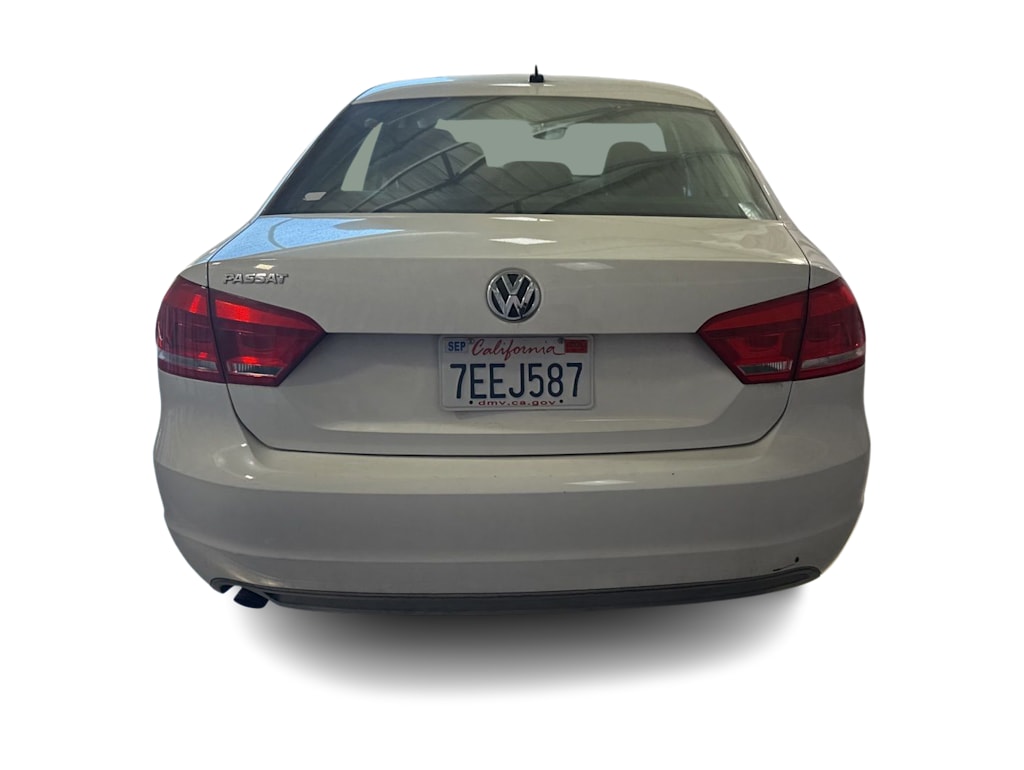 Thumbnail: 2012 Volkswagen Passat - 4