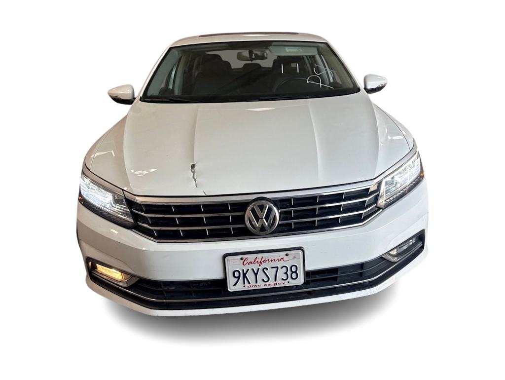 Thumbnail: 2018 Volkswagen Passat - 6