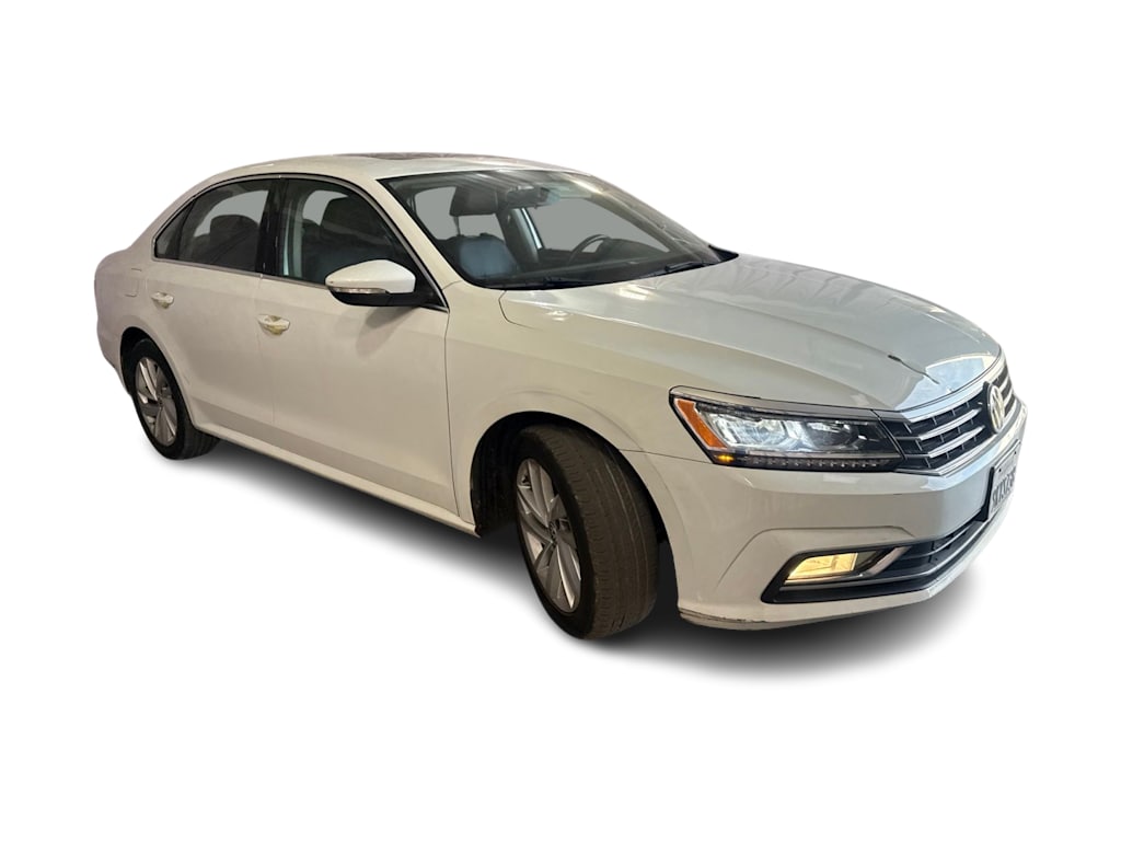 Thumbnail: 2018 Volkswagen Passat - 15