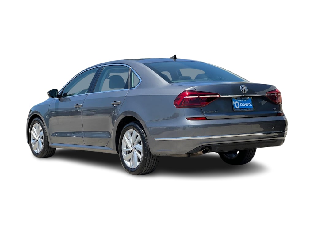 Thumbnail: 2018 Volkswagen Passat - 4