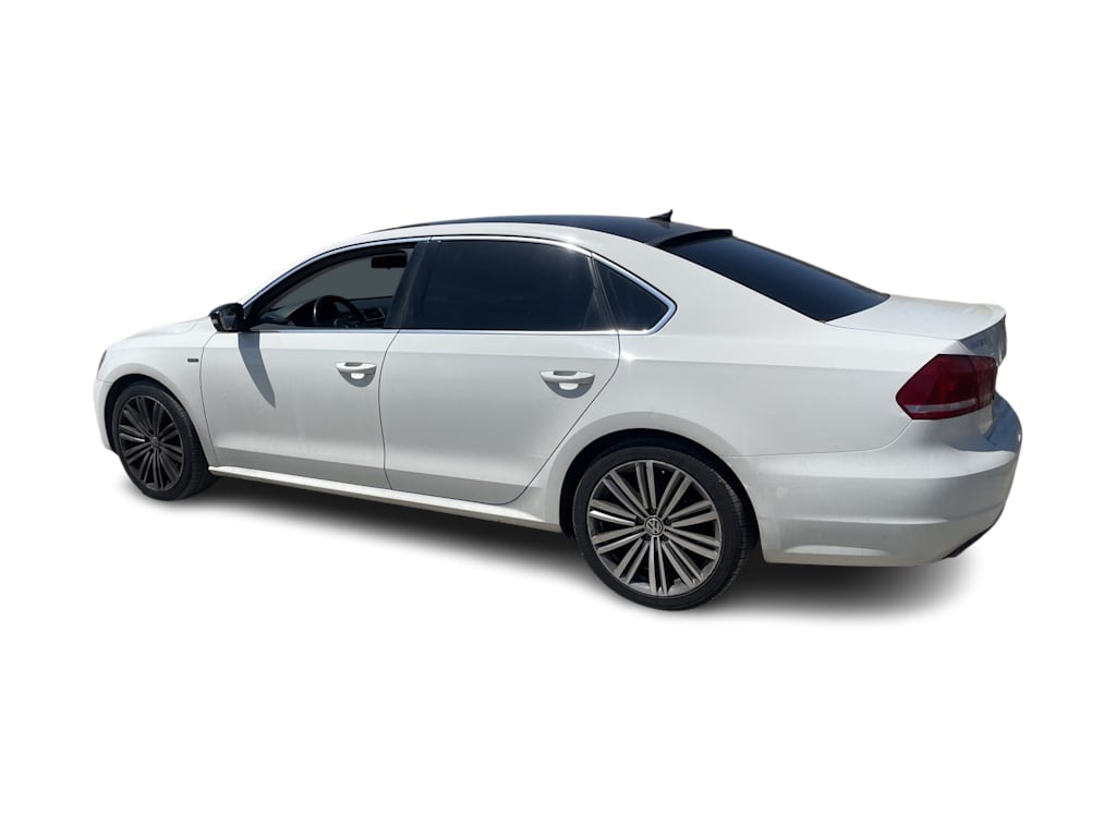 2015 Volkswagen Passat Sport 13