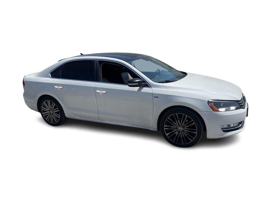2015 Volkswagen Passat Sport 11