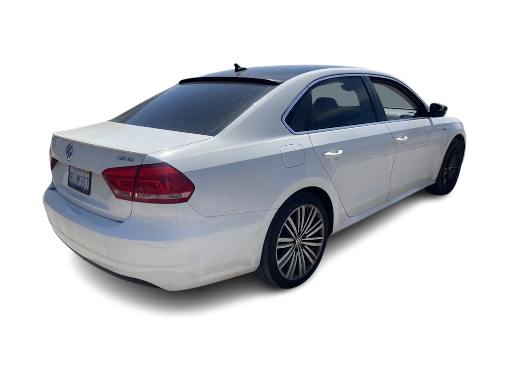 2015 Volkswagen Passat Sport 12