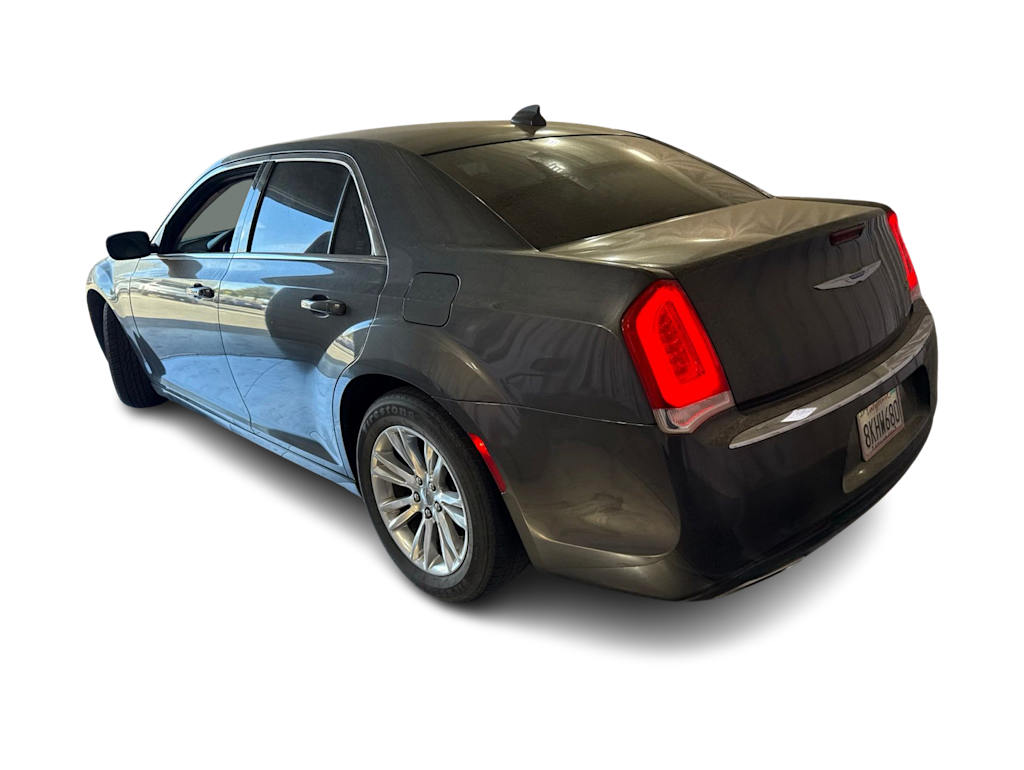 Thumbnail: 2019 Chrysler 300 - 4