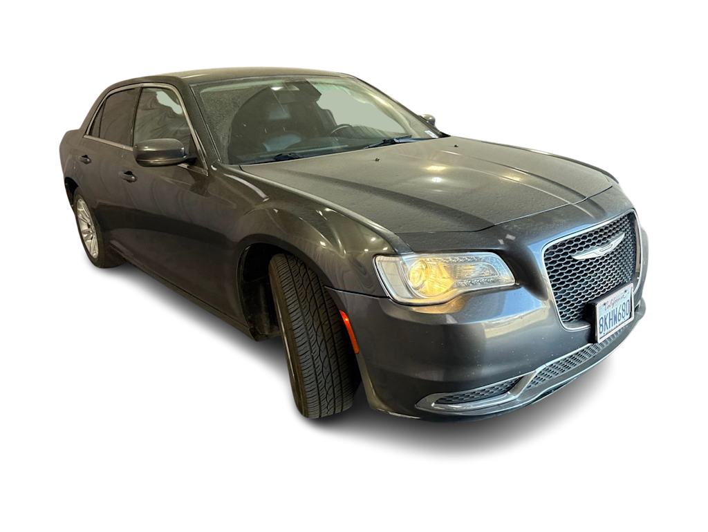 Thumbnail: 2019 Chrysler 300 - 15