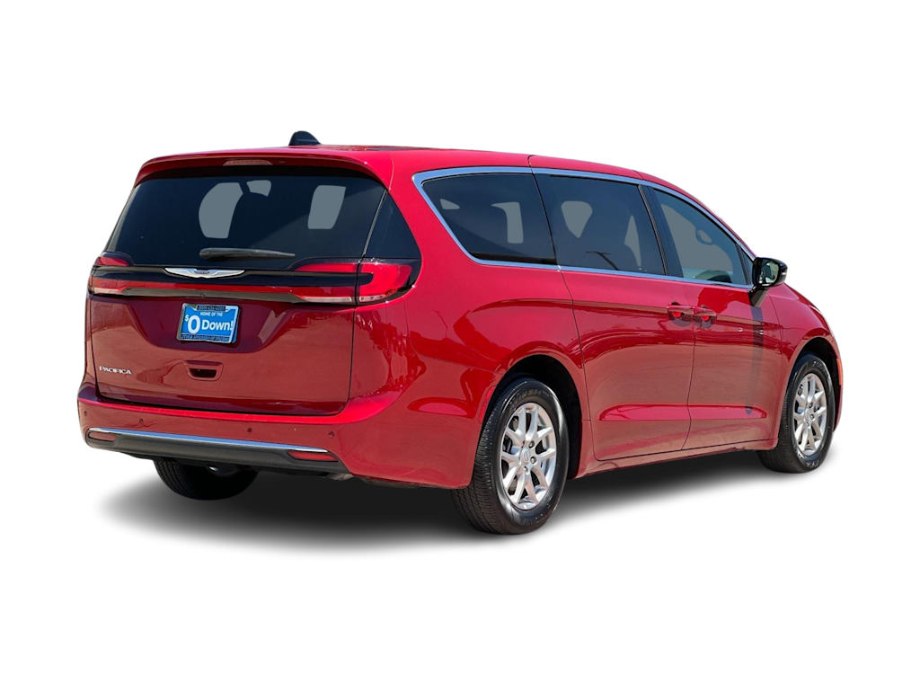Thumbnail: 2025 Chrysler Pacifica - 18