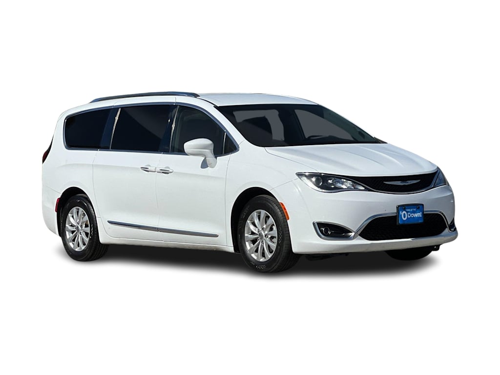 Thumbnail: 2019 Chrysler Pacifica - 20