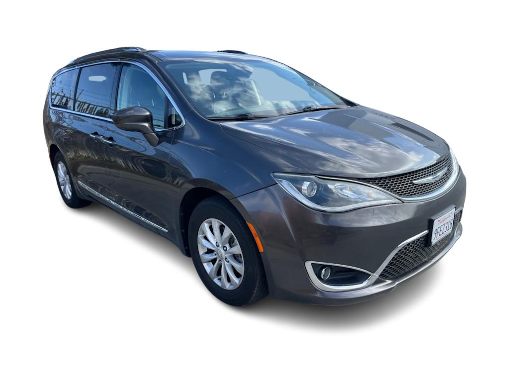 2019 Chrysler Pacifica Touring L 13