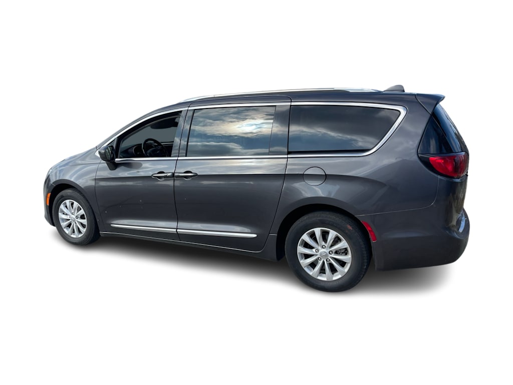 2019 Chrysler Pacifica Touring L 3