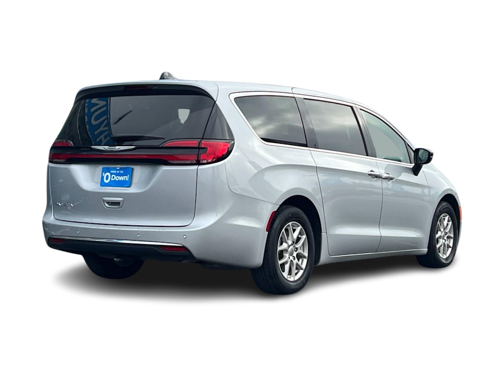 Thumbnail: 2024 Chrysler Pacifica - 21