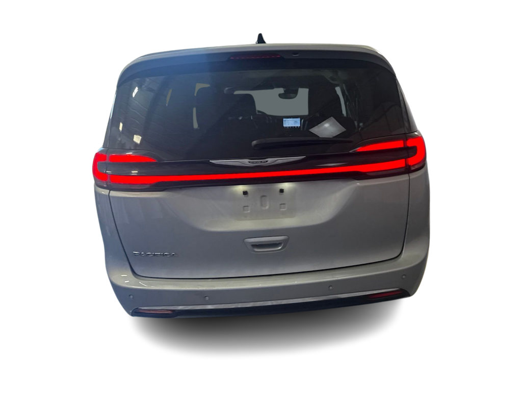 Thumbnail: 2024 Chrysler Pacifica - 5