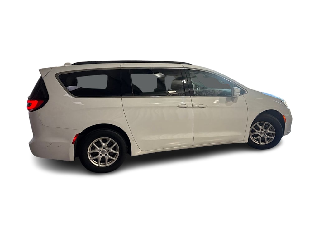 Thumbnail: 2022 Chrysler Pacifica - 16