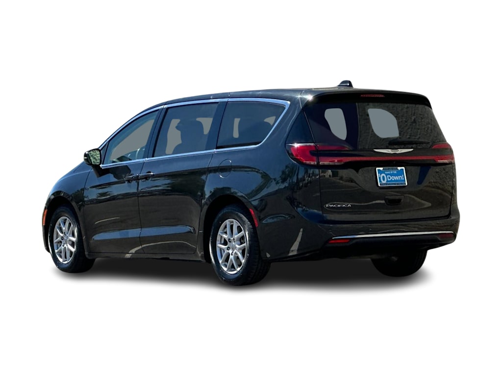 Thumbnail: 2024 Chrysler Pacifica - 4