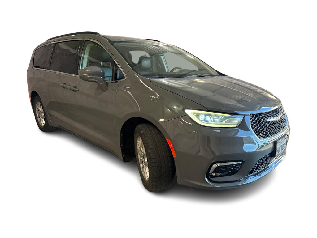 Thumbnail: 2022 Chrysler Pacifica - 17