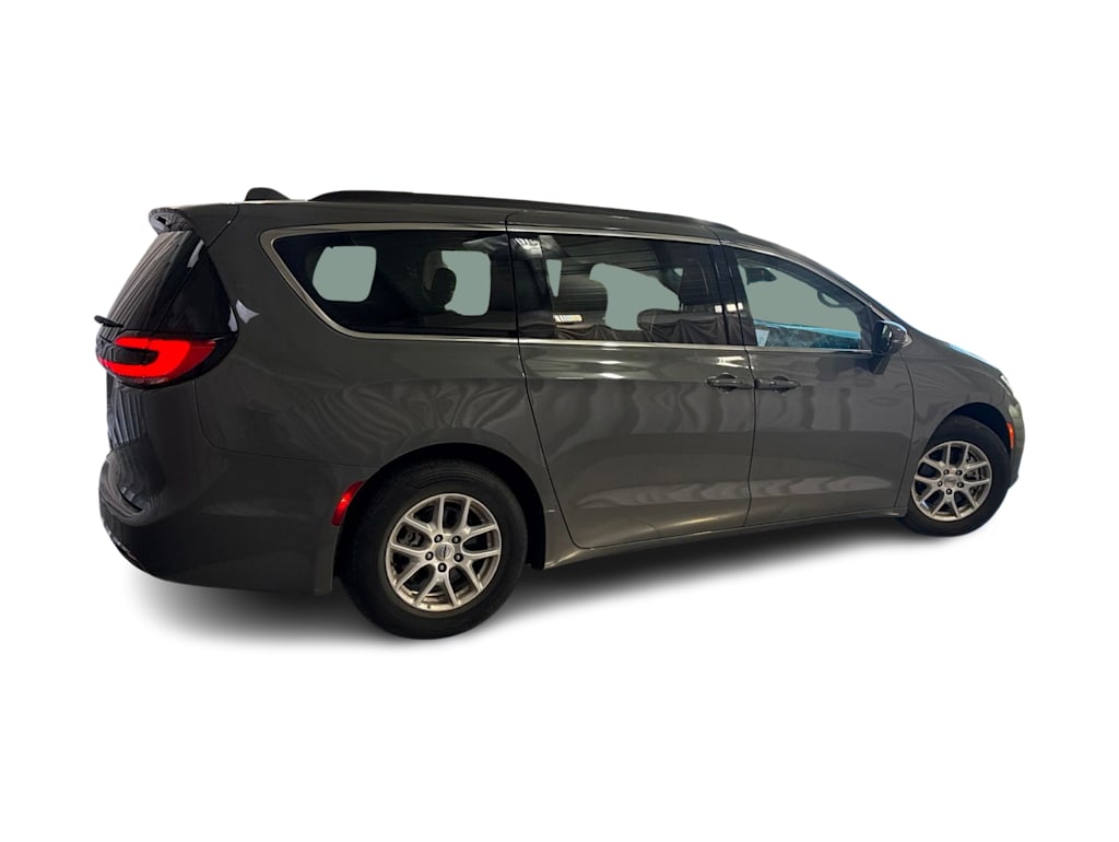 Thumbnail: 2022 Chrysler Pacifica - 18
