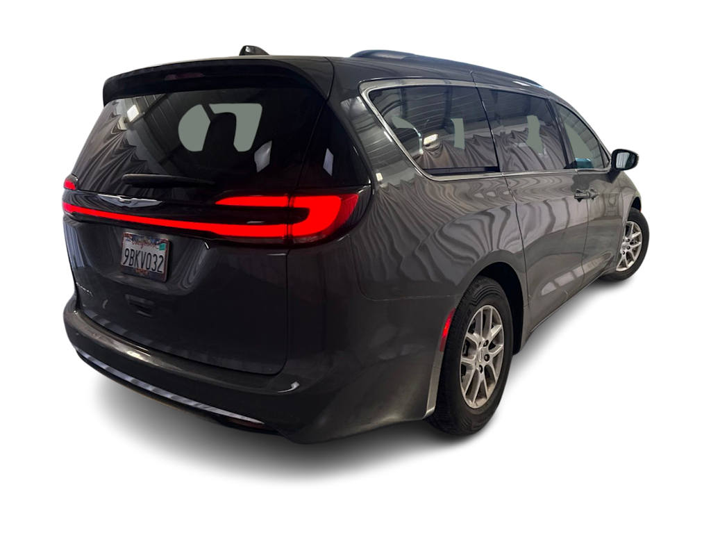 Thumbnail: 2022 Chrysler Pacifica - 19