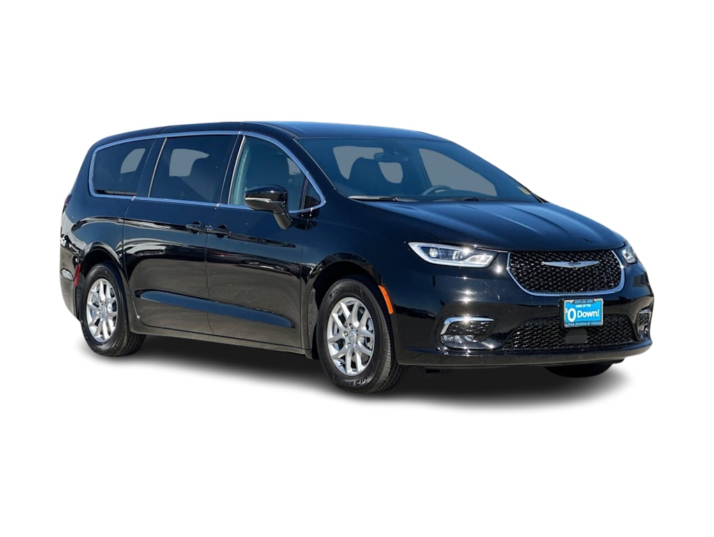 Thumbnail: 2026 Chrysler Pacifica - 19