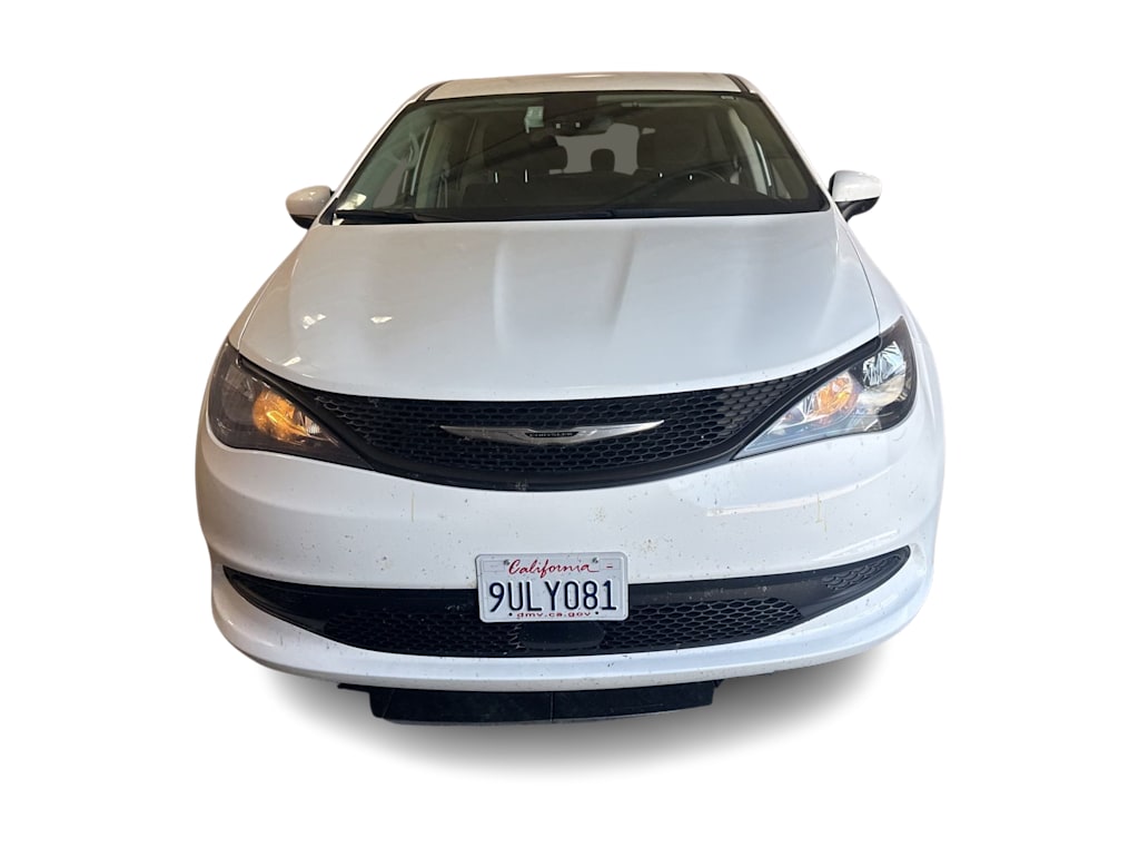 Thumbnail: 2023 Chrysler Voyager - 5