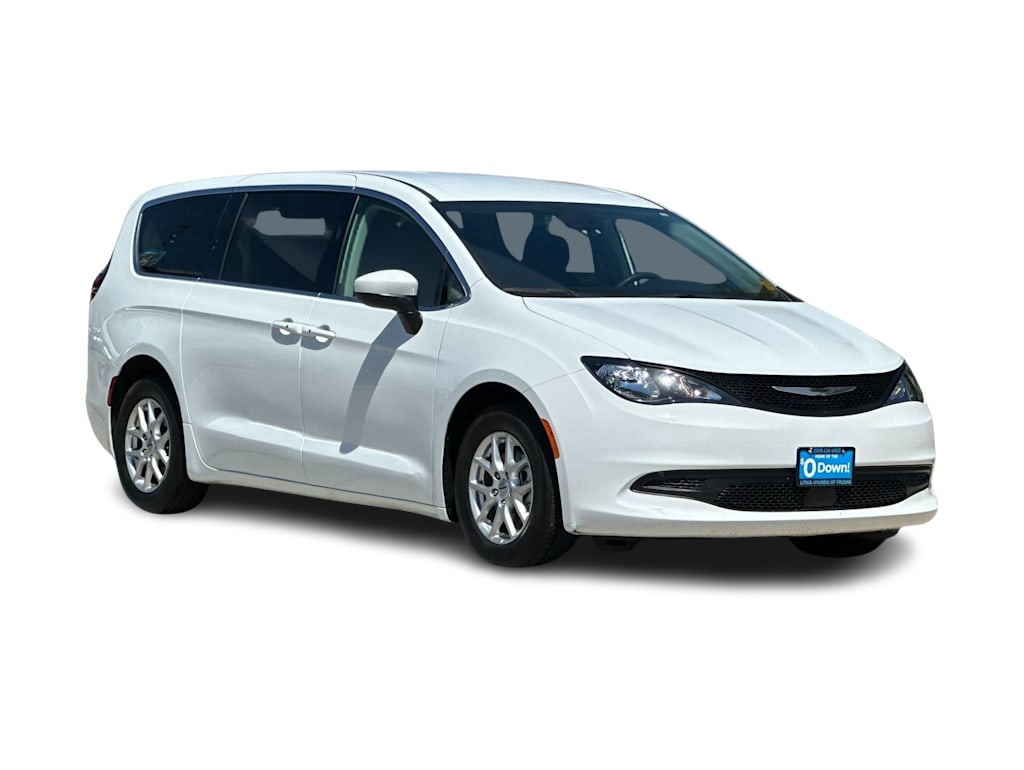 Thumbnail: 2023 Chrysler Voyager - 21