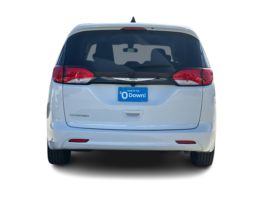Thumbnail: 2022 Chrysler Voyager - 5