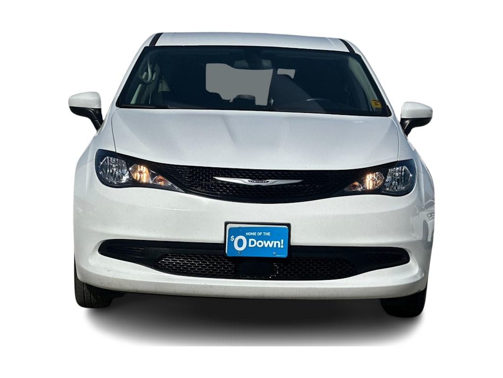 Thumbnail: 2022 Chrysler Voyager - 6