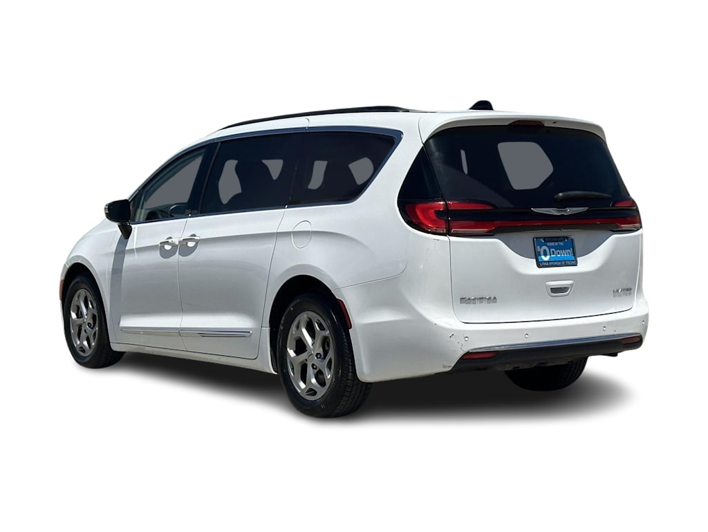 Thumbnail: 2023 Chrysler Pacifica - 3