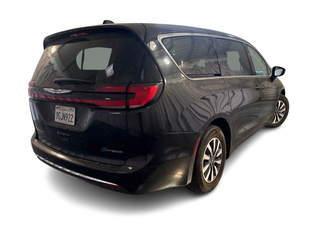 Thumbnail: 2023 Chrysler Pacifica - 15