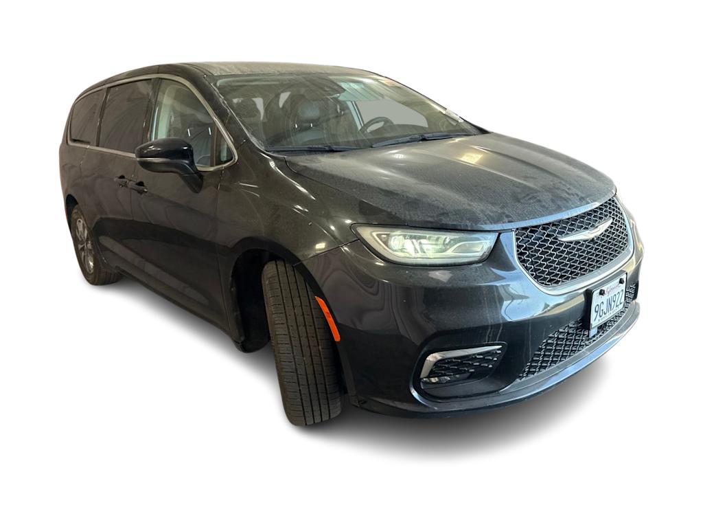 Thumbnail: 2023 Chrysler Pacifica - 13