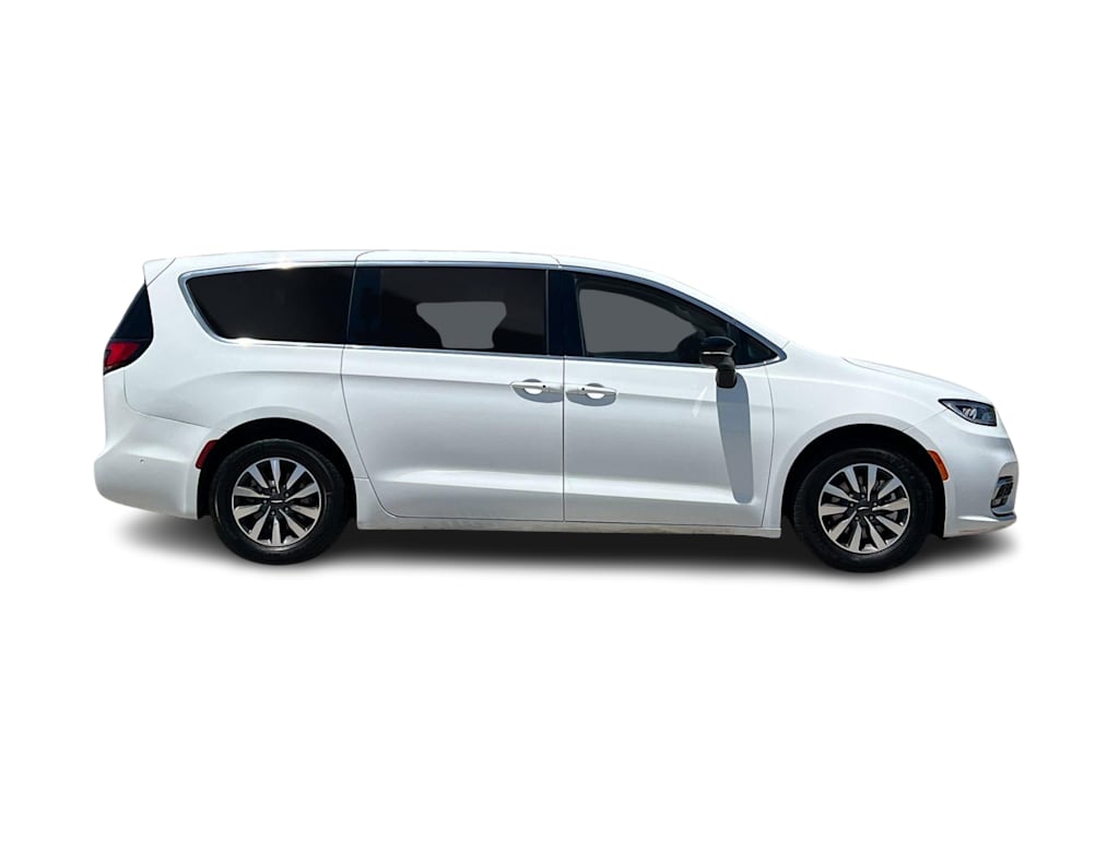 Thumbnail: 2024 Chrysler Pacifica - 19