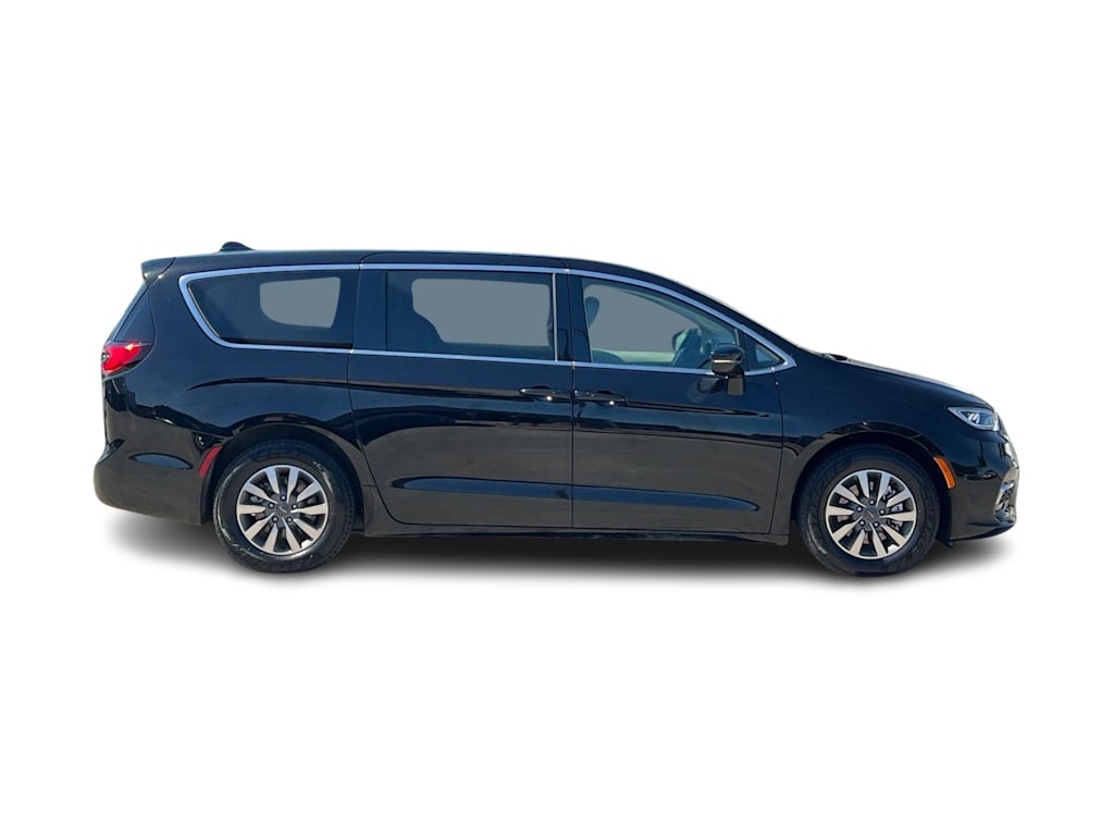 Thumbnail: 2024 Chrysler Pacifica - 19