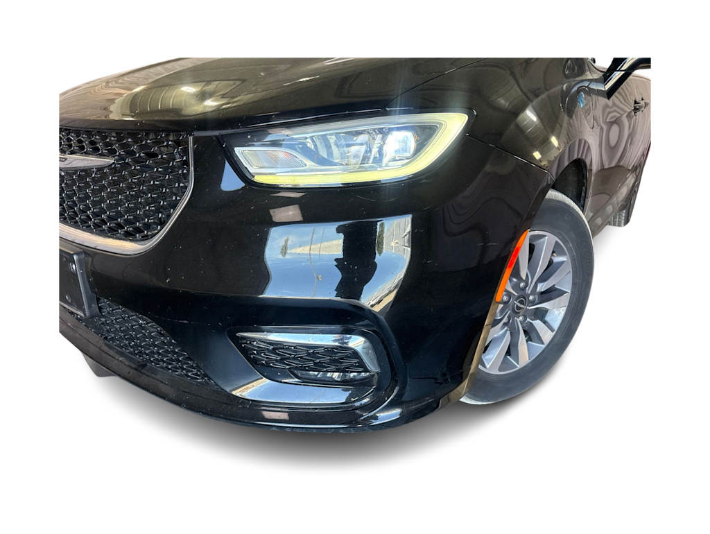 Thumbnail: 2024 Chrysler Pacifica - 18