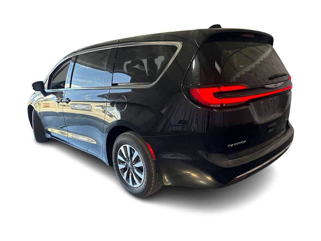 Thumbnail: 2024 Chrysler Pacifica - 4