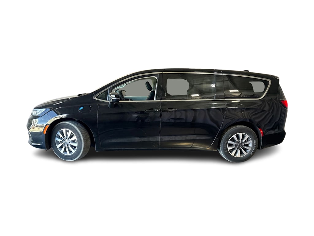 Thumbnail: 2024 Chrysler Pacifica - 3