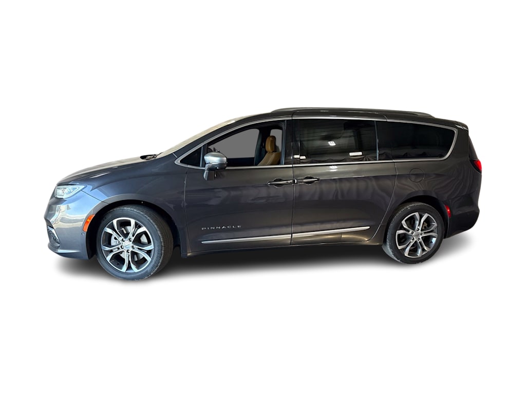Thumbnail: 2021 Chrysler Pacifica - 3