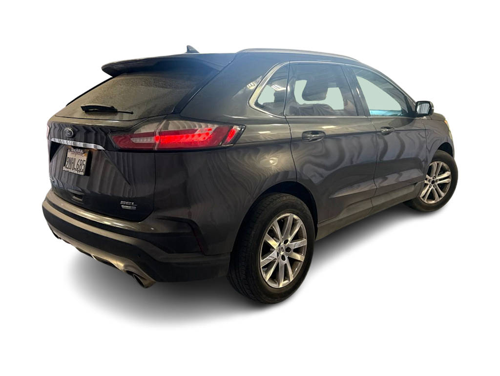 Thumbnail: 2020 Ford Edge - 16