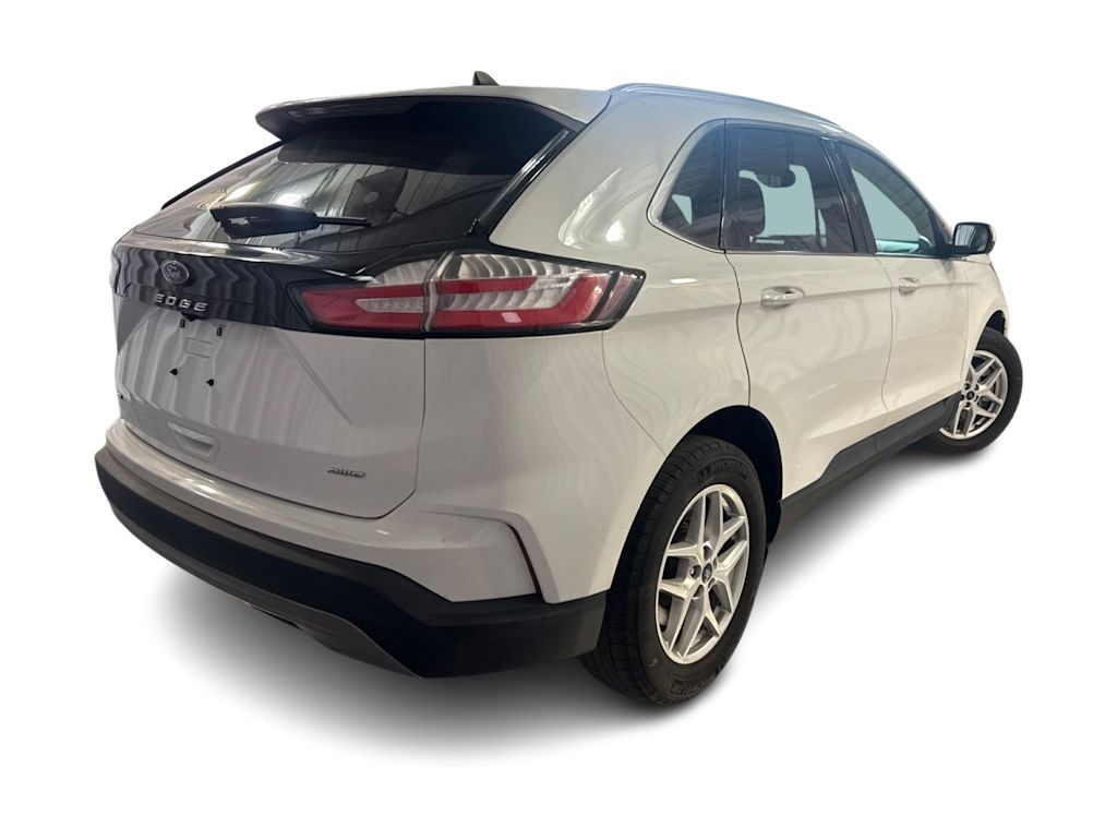 Thumbnail: 2022 Ford Edge - 16