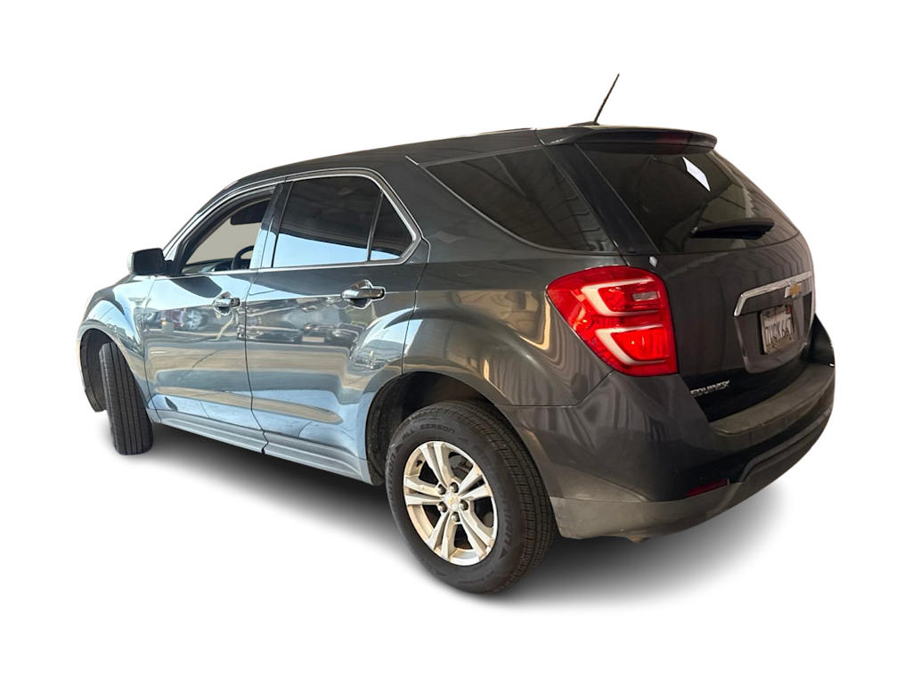 Thumbnail: 2017 Chevrolet Equinox - 4
