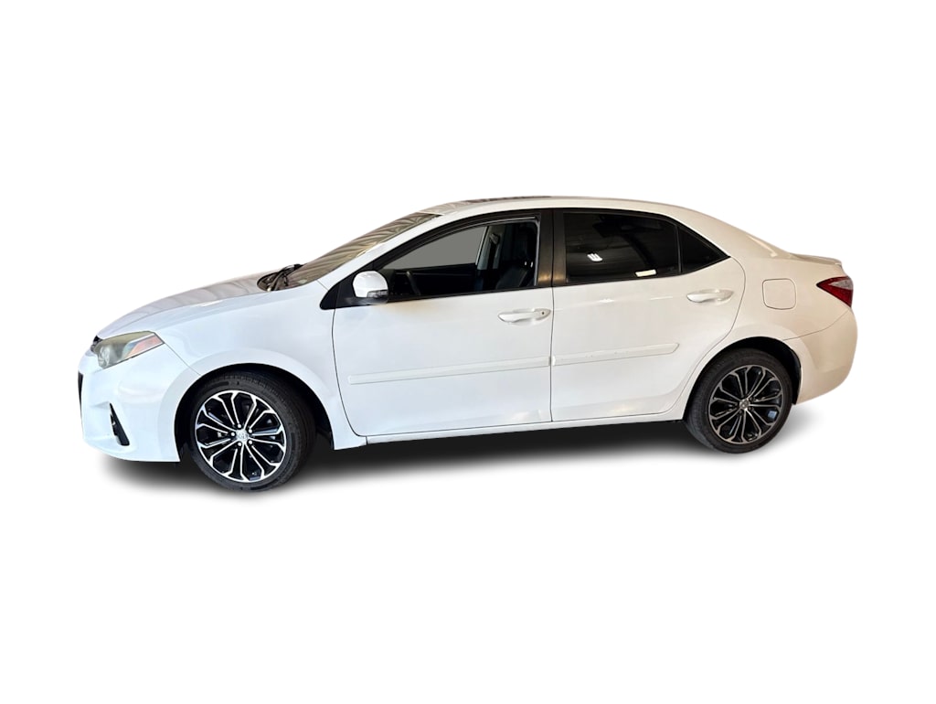 Thumbnail: 2015 Toyota Corolla - 3