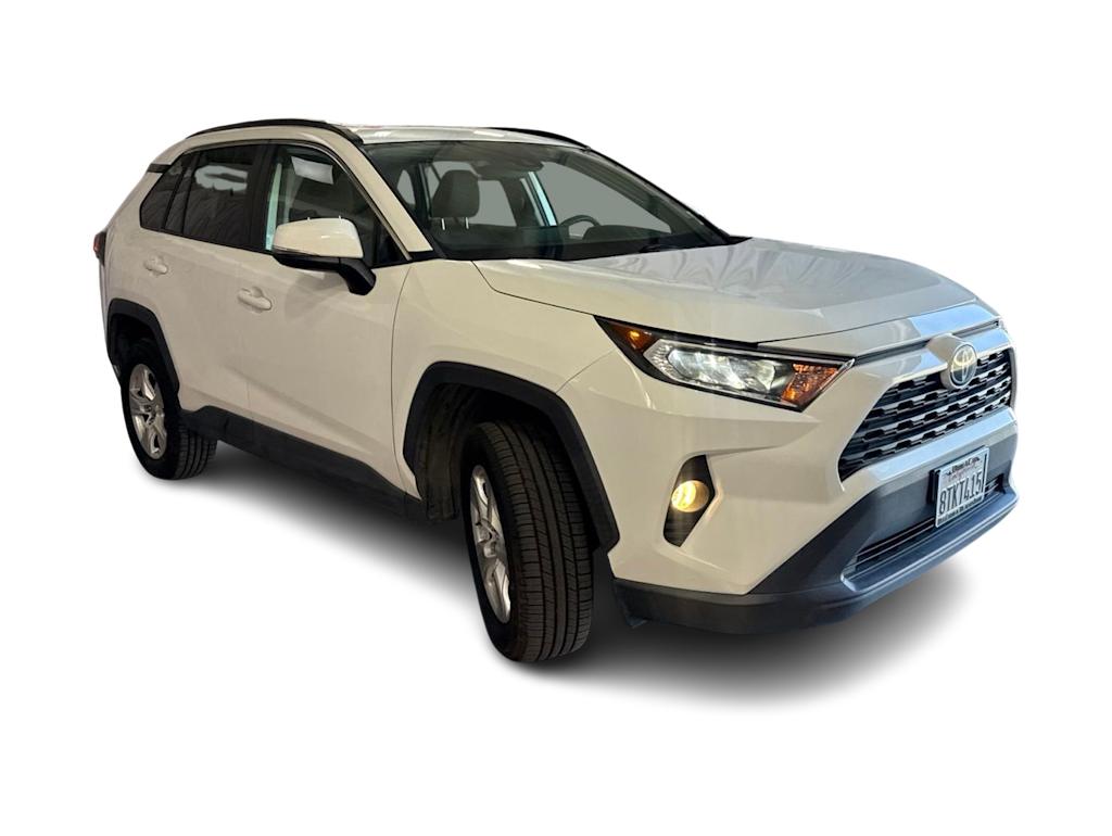 Thumbnail: 2019 Toyota RAV4 - 14